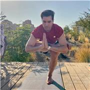 Clases de Hatha y Vinyasa Yoga. Clases en modalidad online y a domicilio